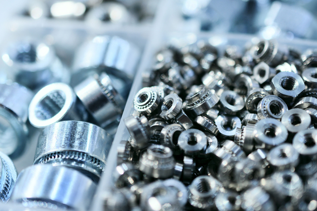 Slef clinching fasterners